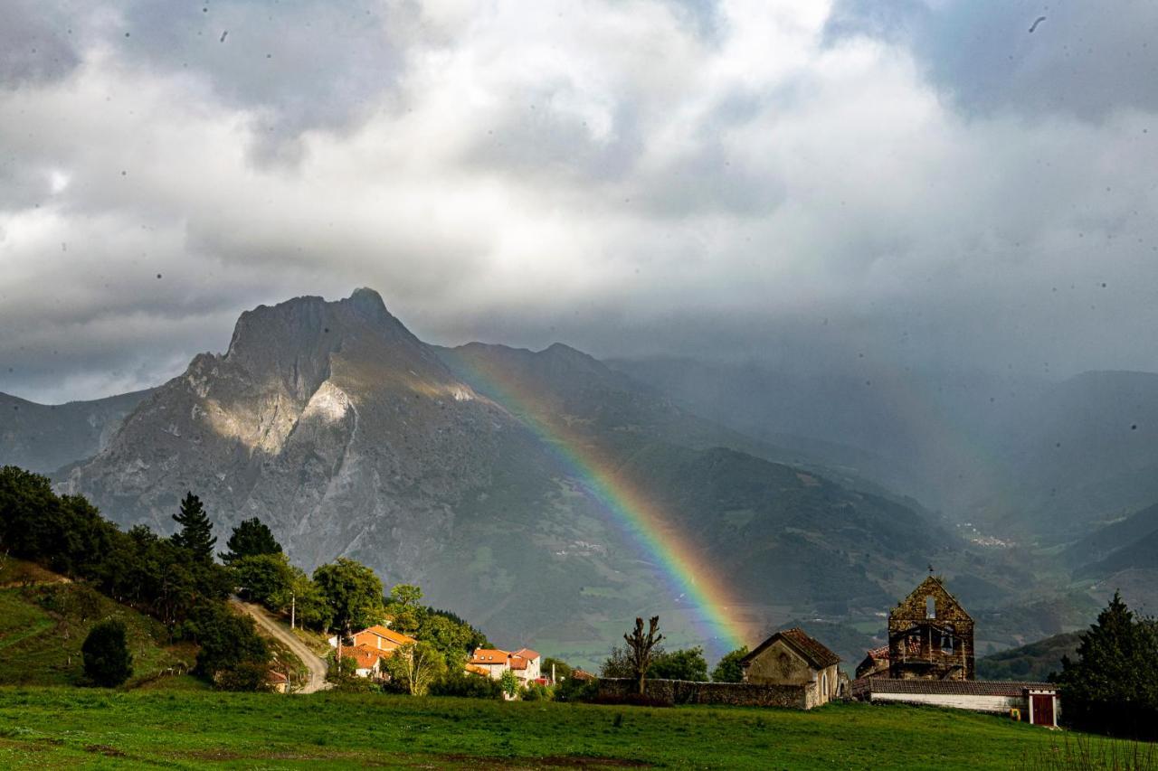 Apartamentos Los Picos De Europa Colio Exteriér fotografie