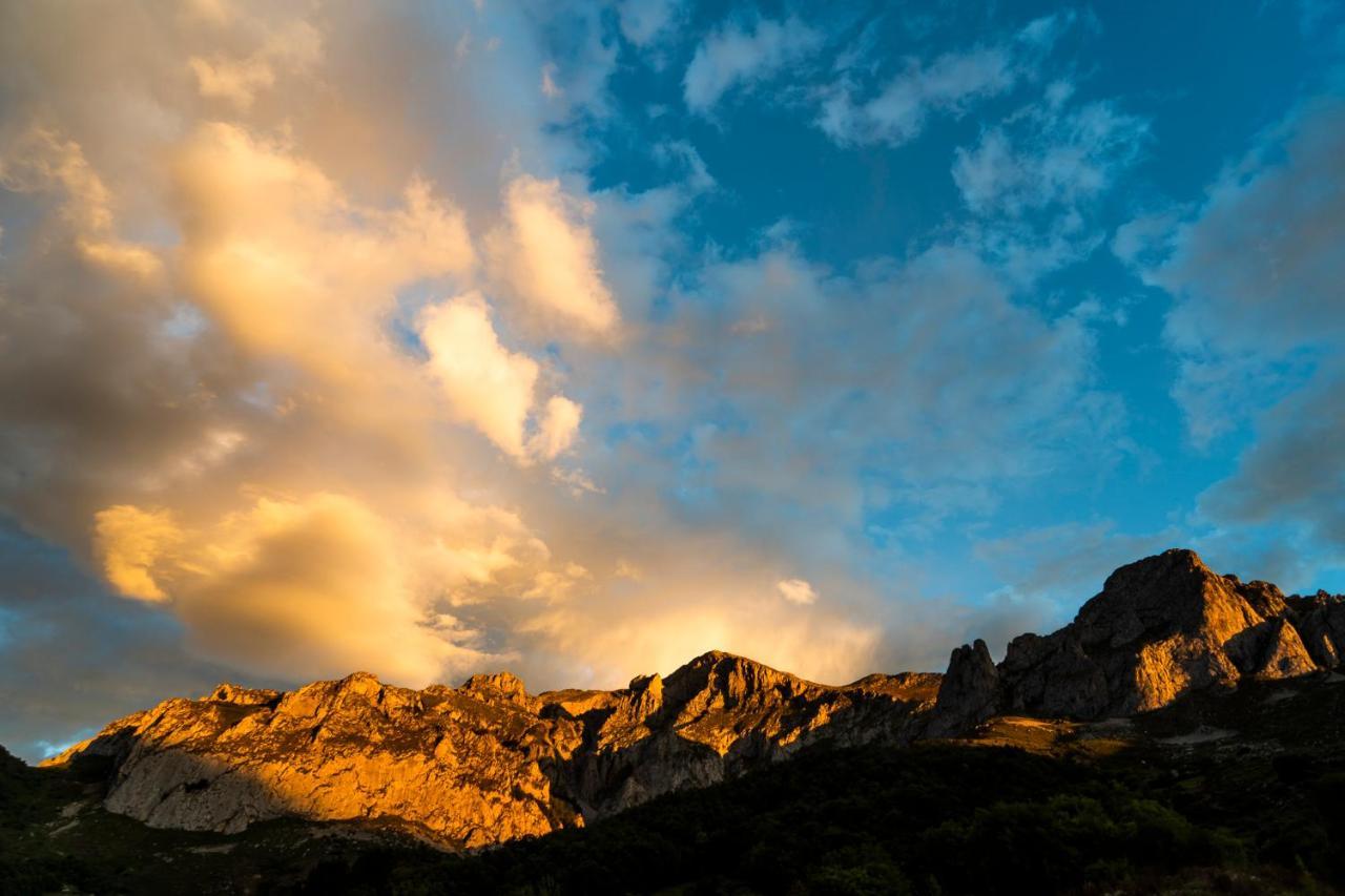 Apartamentos Los Picos De Europa Colio Exteriér fotografie