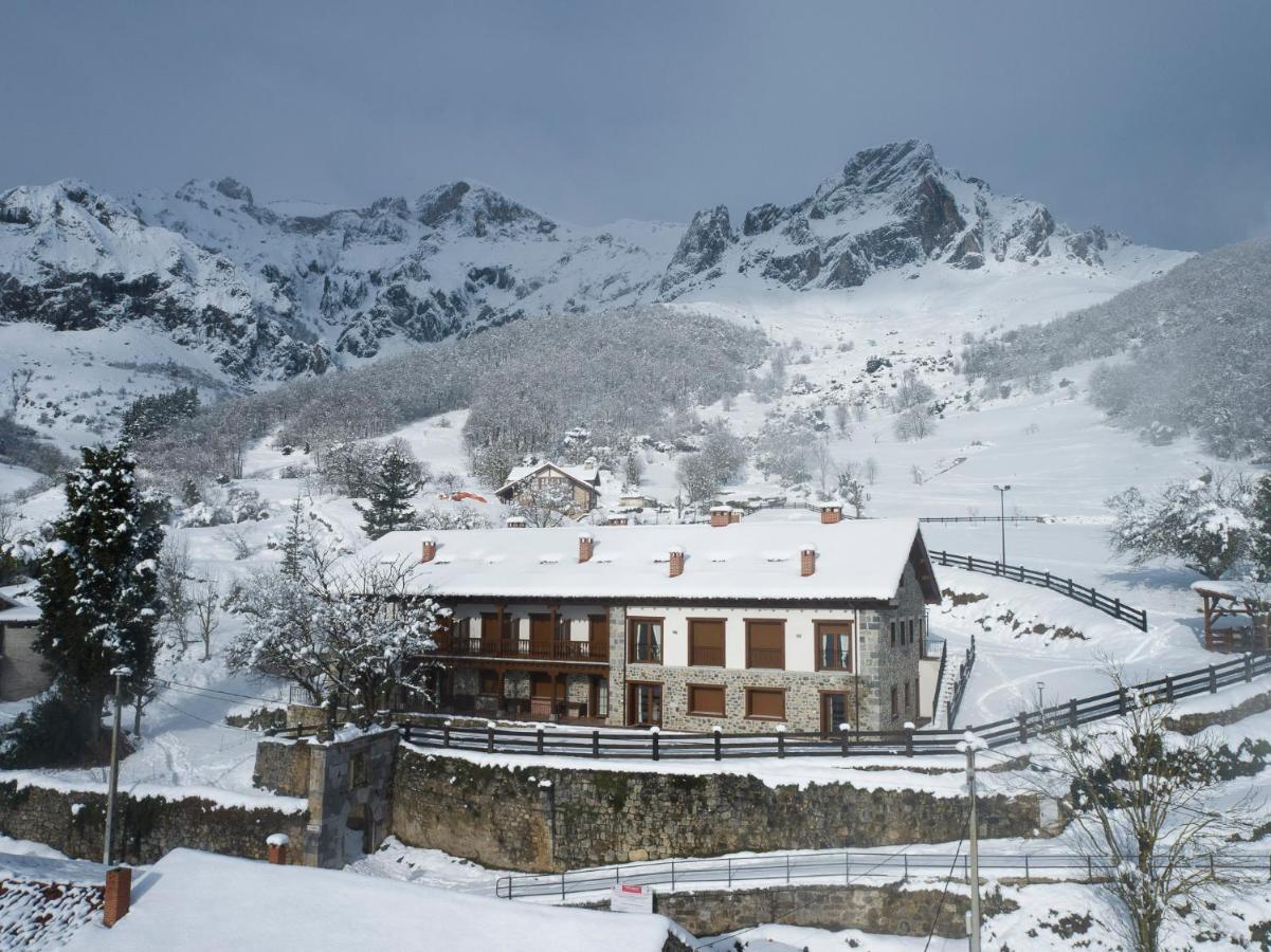 Apartamentos Los Picos De Europa Colio Exteriér fotografie
